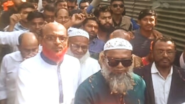 সিরাজদিখানে বিএনপির আলোচনা সভা ও লিফলেট বিতরণ | রাষ্ট্র কাঠামো নির্মাণে ৩১ দফা কর্মসূচির প্রচার